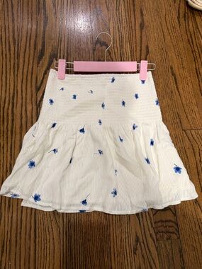 Girls' White Floral Smocked Mini Skirt with Blue Print